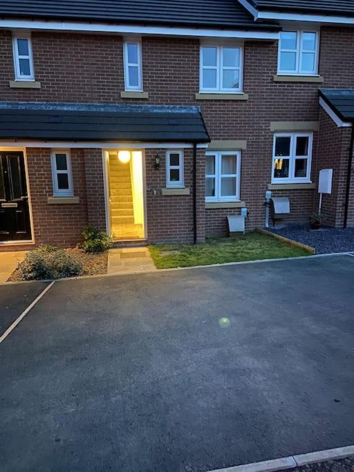 Modern 2 Bed Nestled In The Abergavenny Hills Villa Exterior photo