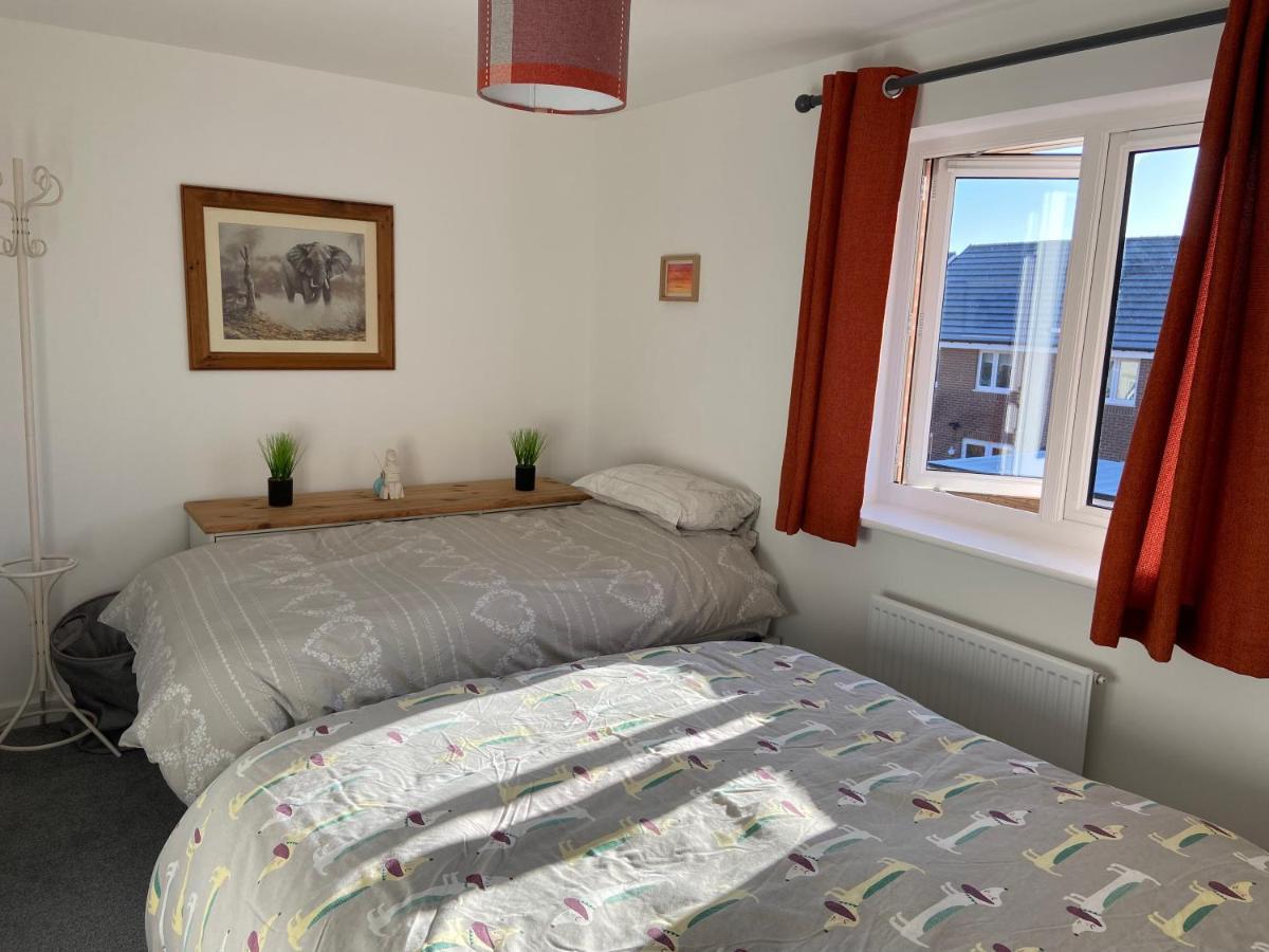 Modern 2 Bed Nestled In The Abergavenny Hills Villa Exterior photo
